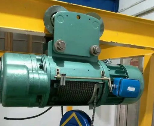 鋼絲繩電動葫蘆加裝無極變速電機有什么優(yōu)勢