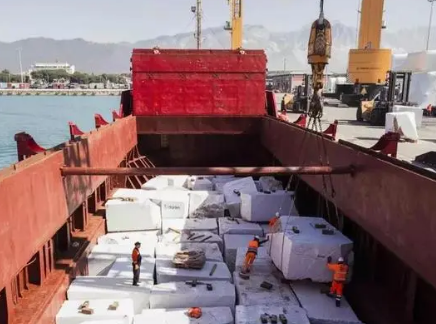 船舶吊重作業(yè)對(duì)起重設(shè)備的檢修要求